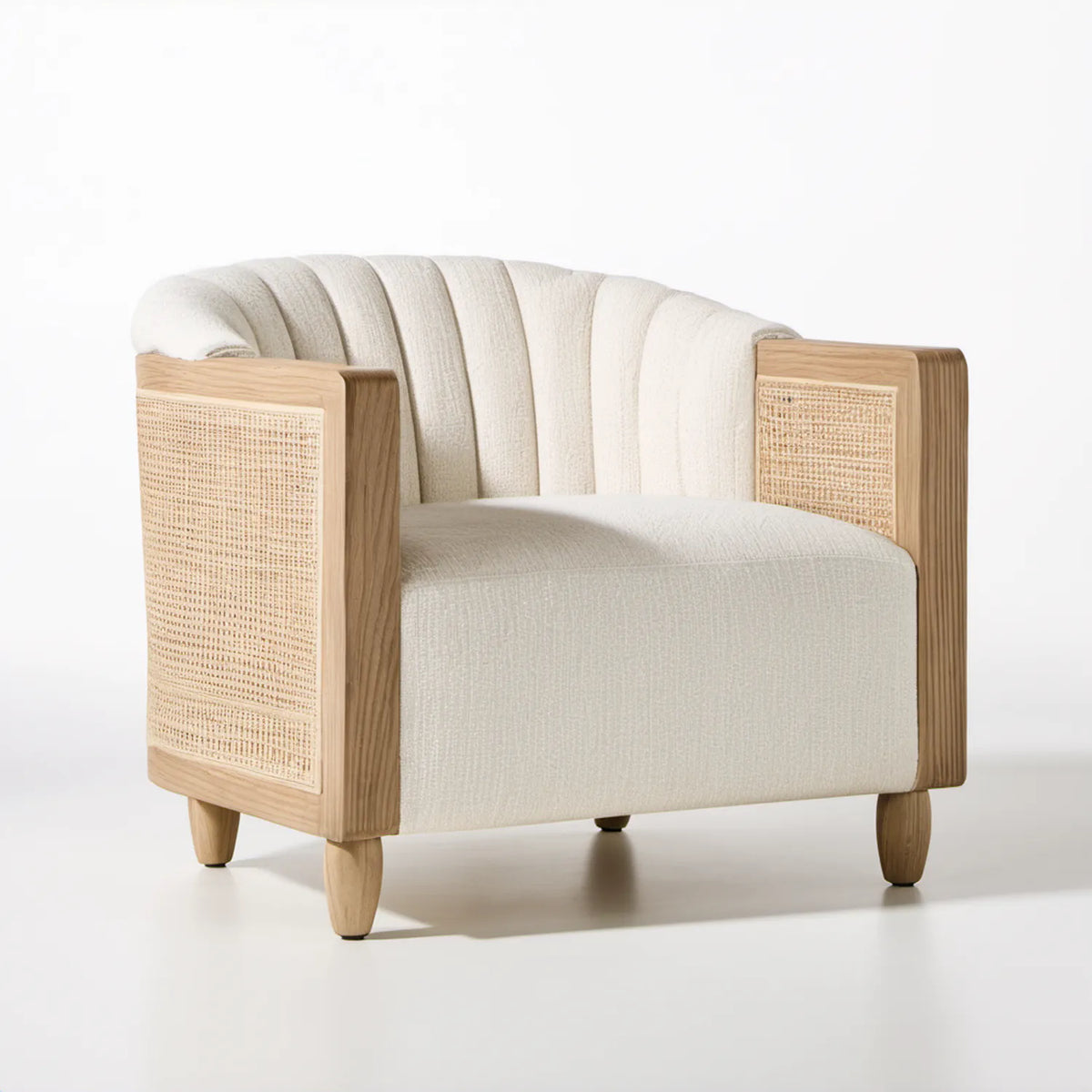 Kremowy fotel z drewna jesionowego i rattanu 78 x 82 x 78 cm